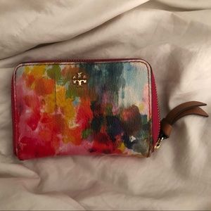 Tory Burch wallet with medium wear 100% authentic